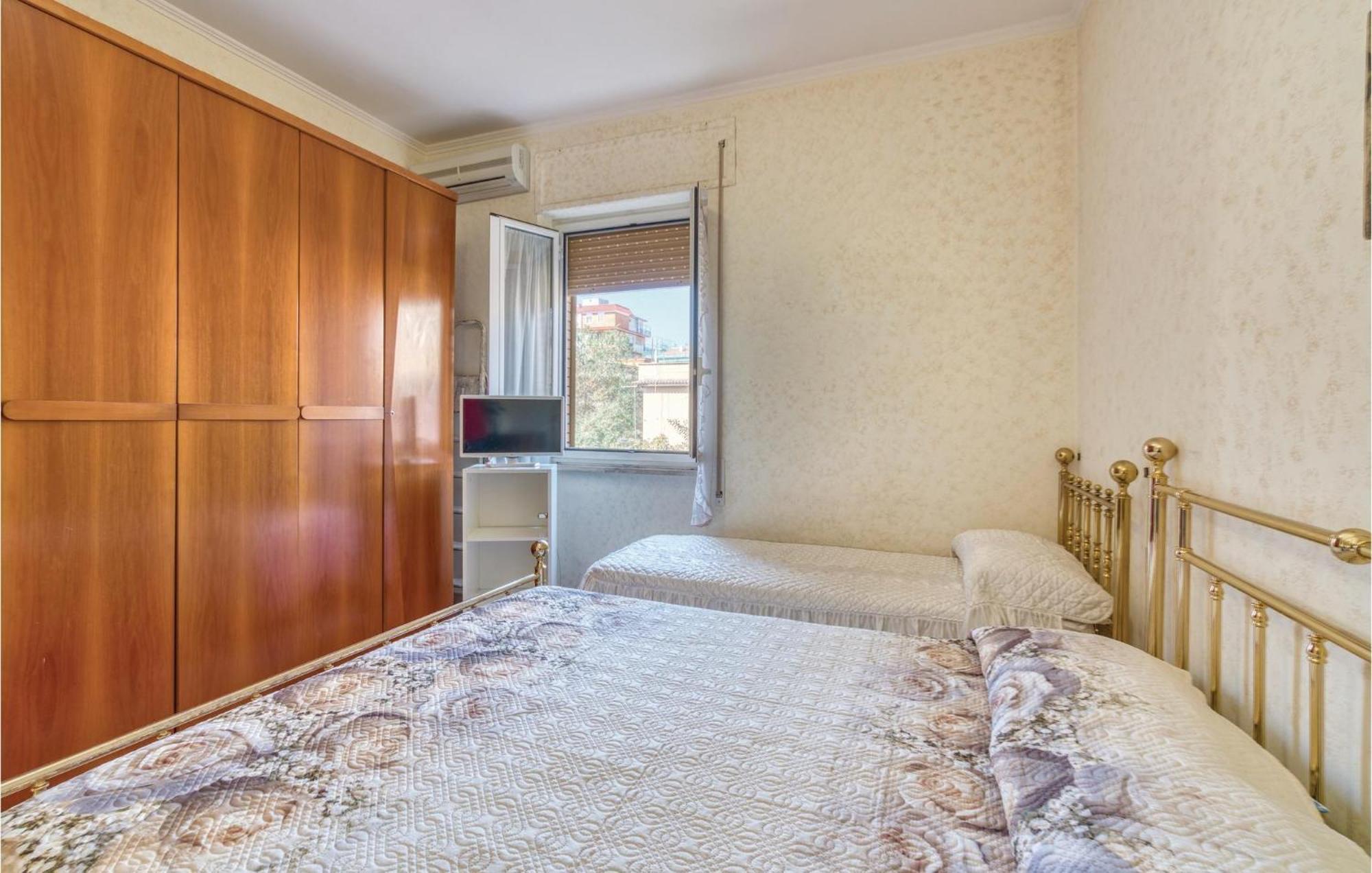 Gorgeous Apartment In Ladispoli Rm With Wifi Екстер'єр фото